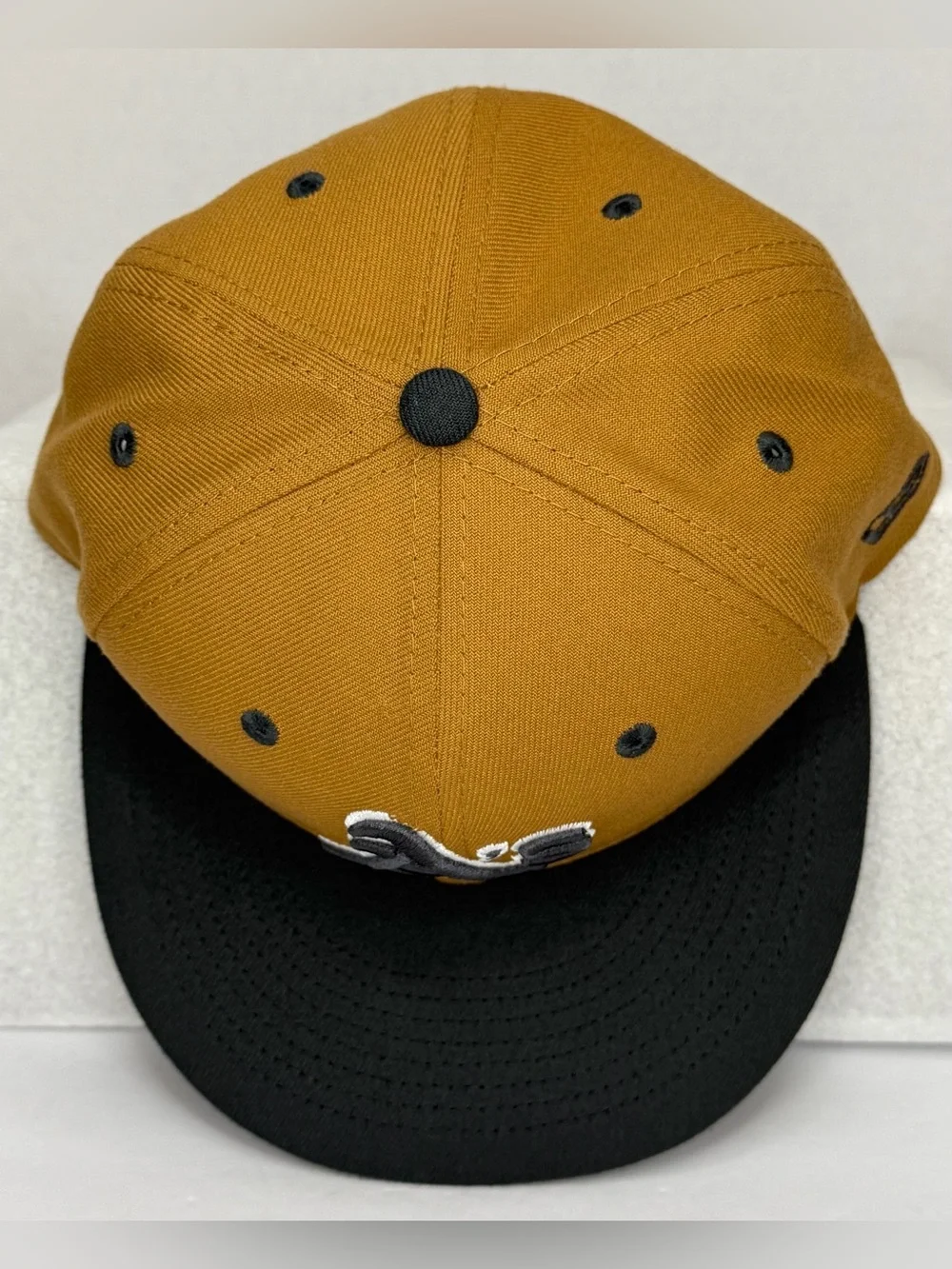 New Era Oakland A’s 59FIFTY Fitted Hat Size 7 Gold Black NWT MLB
